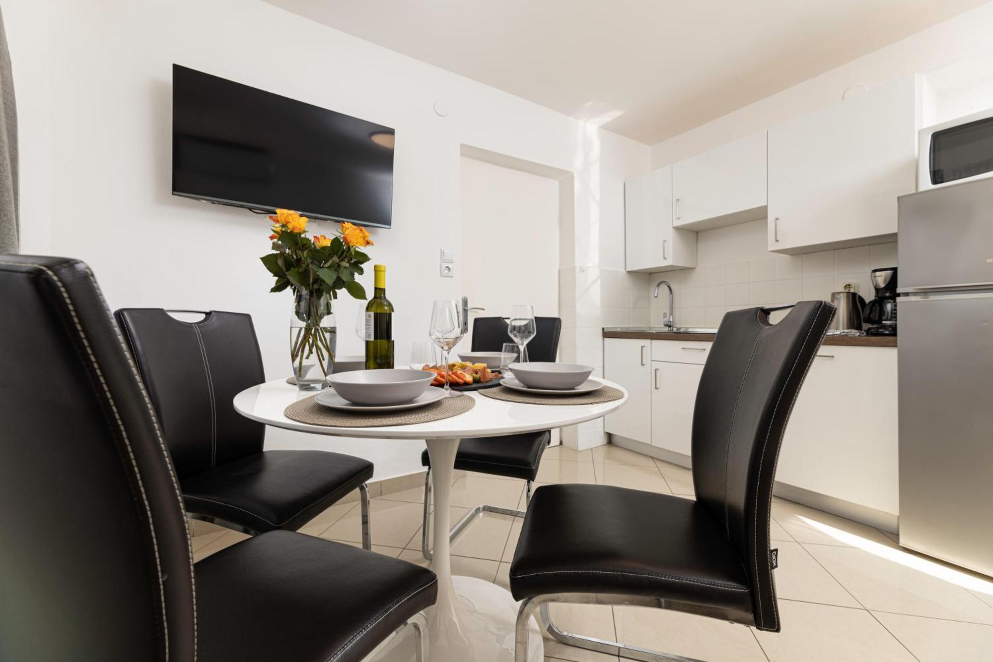 Apartments Lacrima Šilo 外观 照片