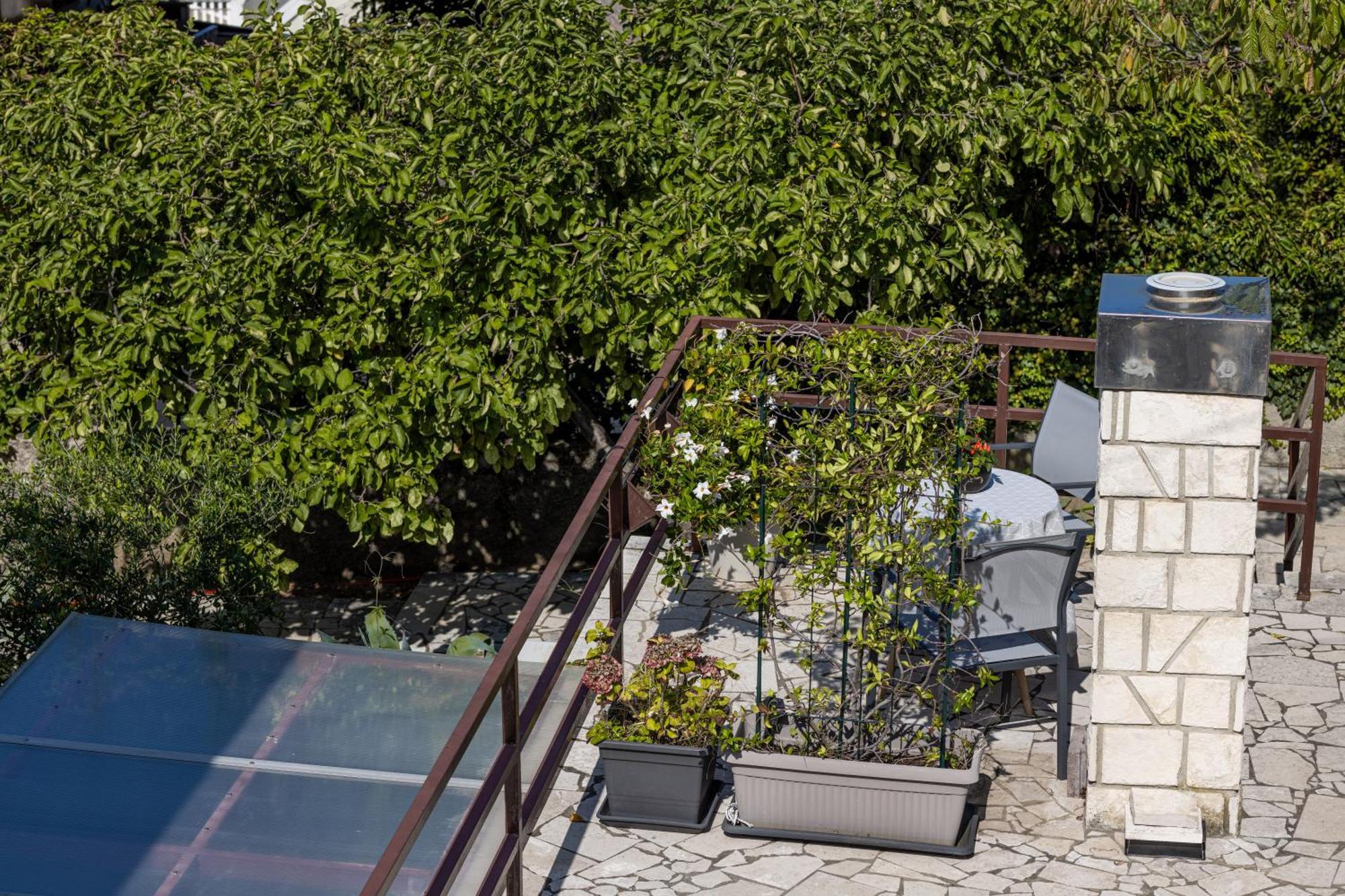 Apartments Lacrima Šilo 外观 照片